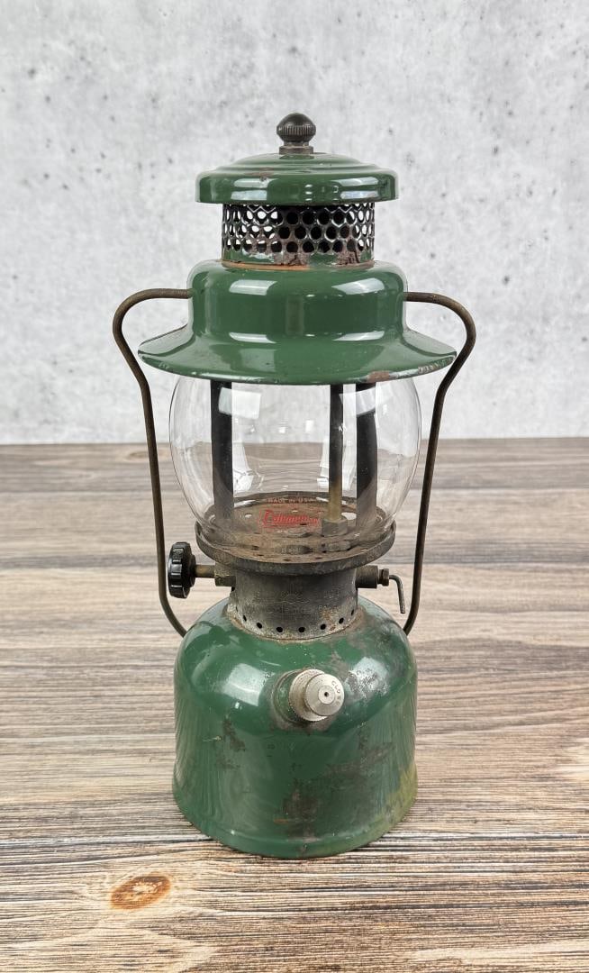 Coleman 242c Hiking Camping Lantern: Decent example