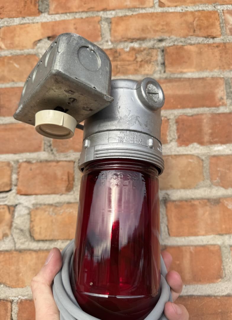 Killark Industrial Explosion Proof Red Light - 10