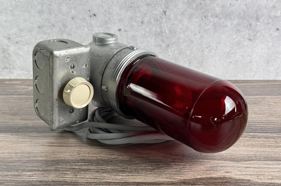 Killark Industrial Explosion Proof Red Light - 3