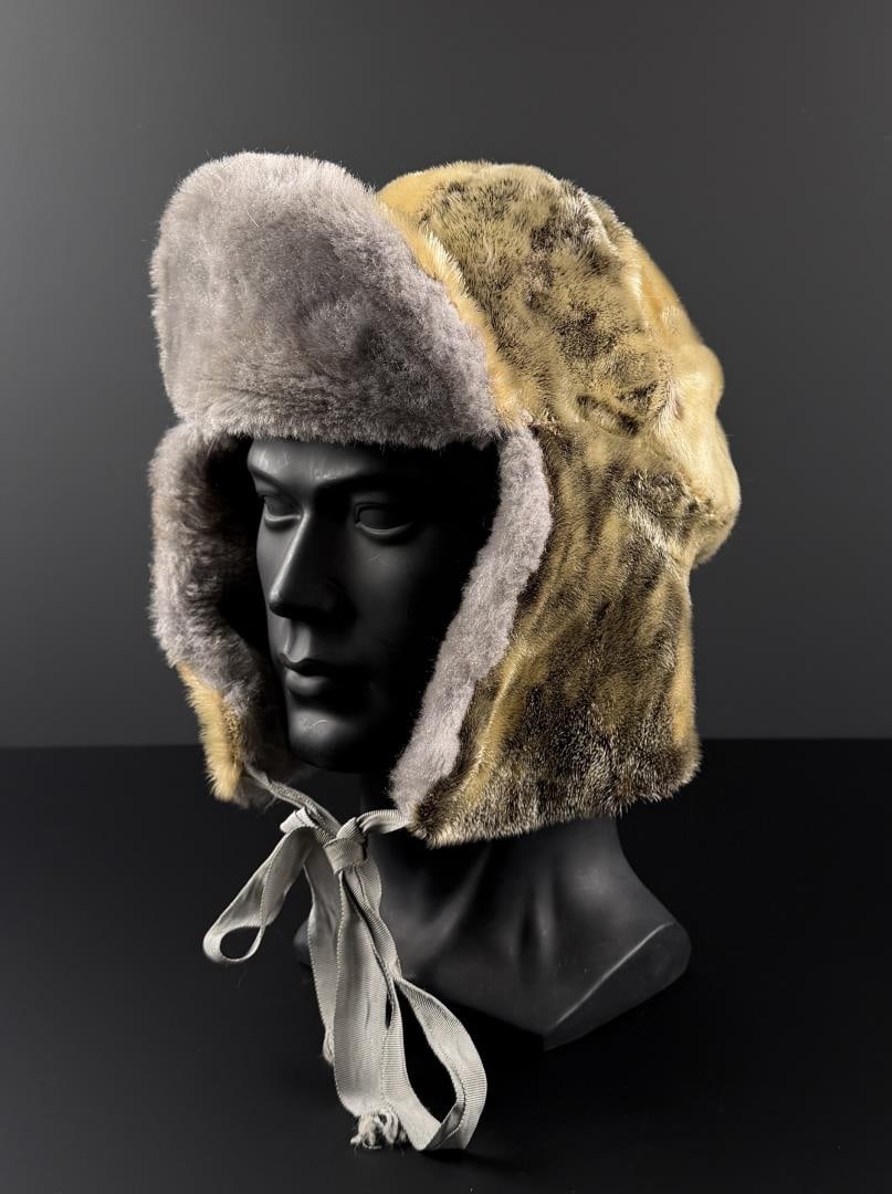 Alaskan Inuit Eskimo Fur Bomber Hat (1 of 7)