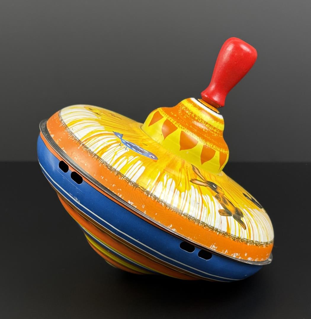 Ohio Art Tin Litho Top: Working