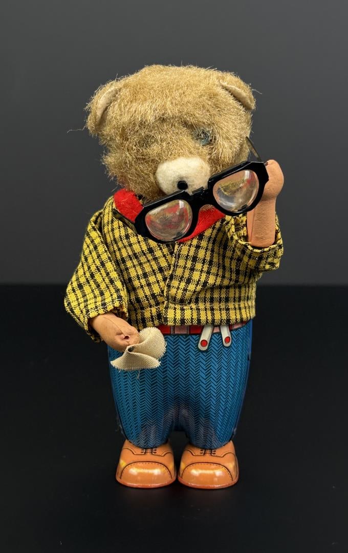 Alps Bruno the Spectacle Bear Wind Up Toy (1 of 4)