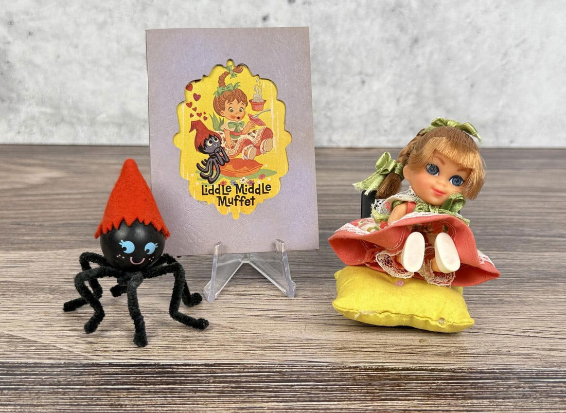 Liddle Middle Muffet Liddle Kiddles Doll: Nice set with booklet