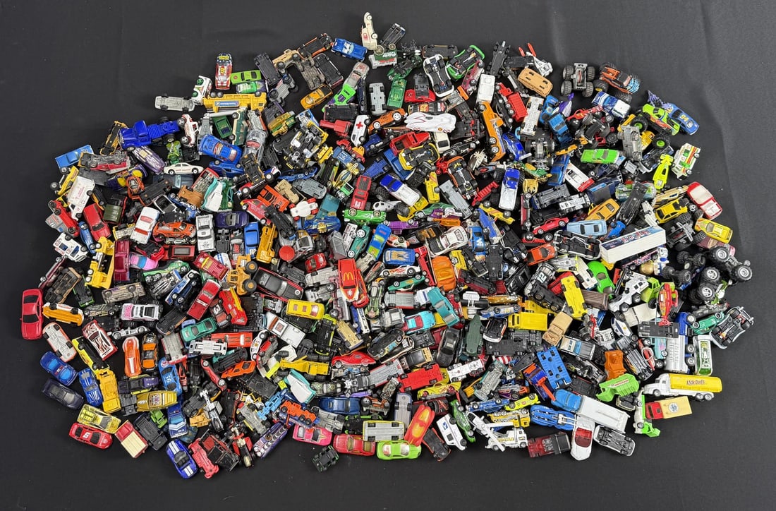 Large Collection of Hot Wheels Toy Cars (1 of 6)