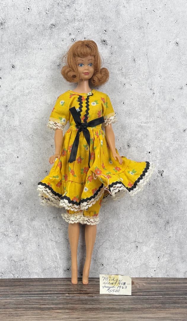 Filly Dress Midge Barbie Doll (1 of 6)