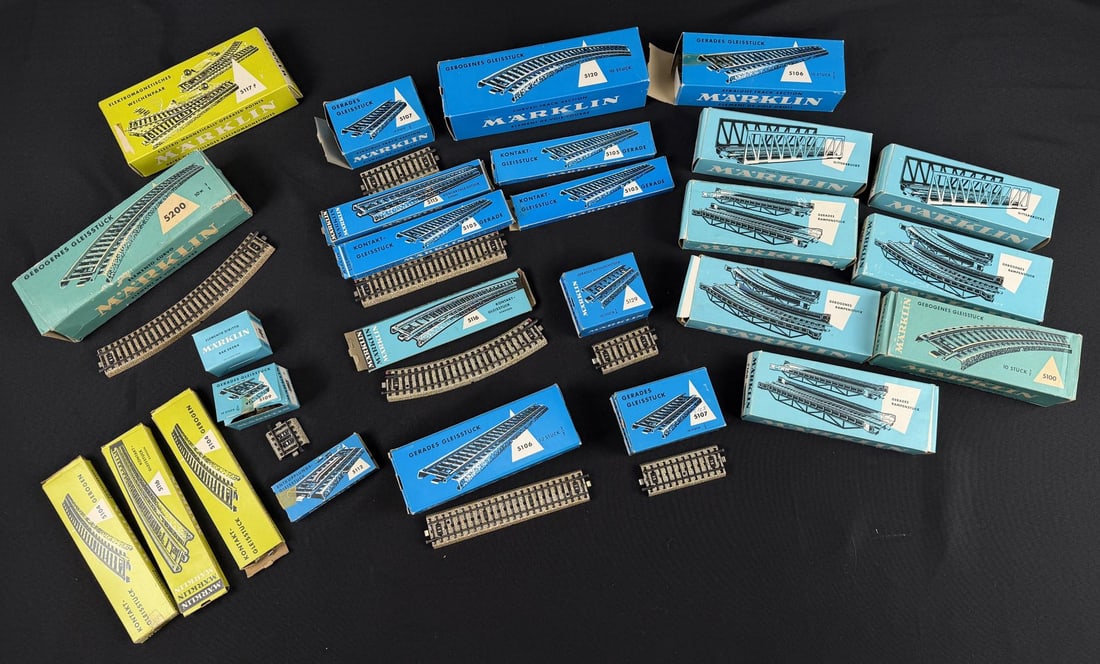 Collection of Marklin HO Scale M Tracks: Nice grouping.