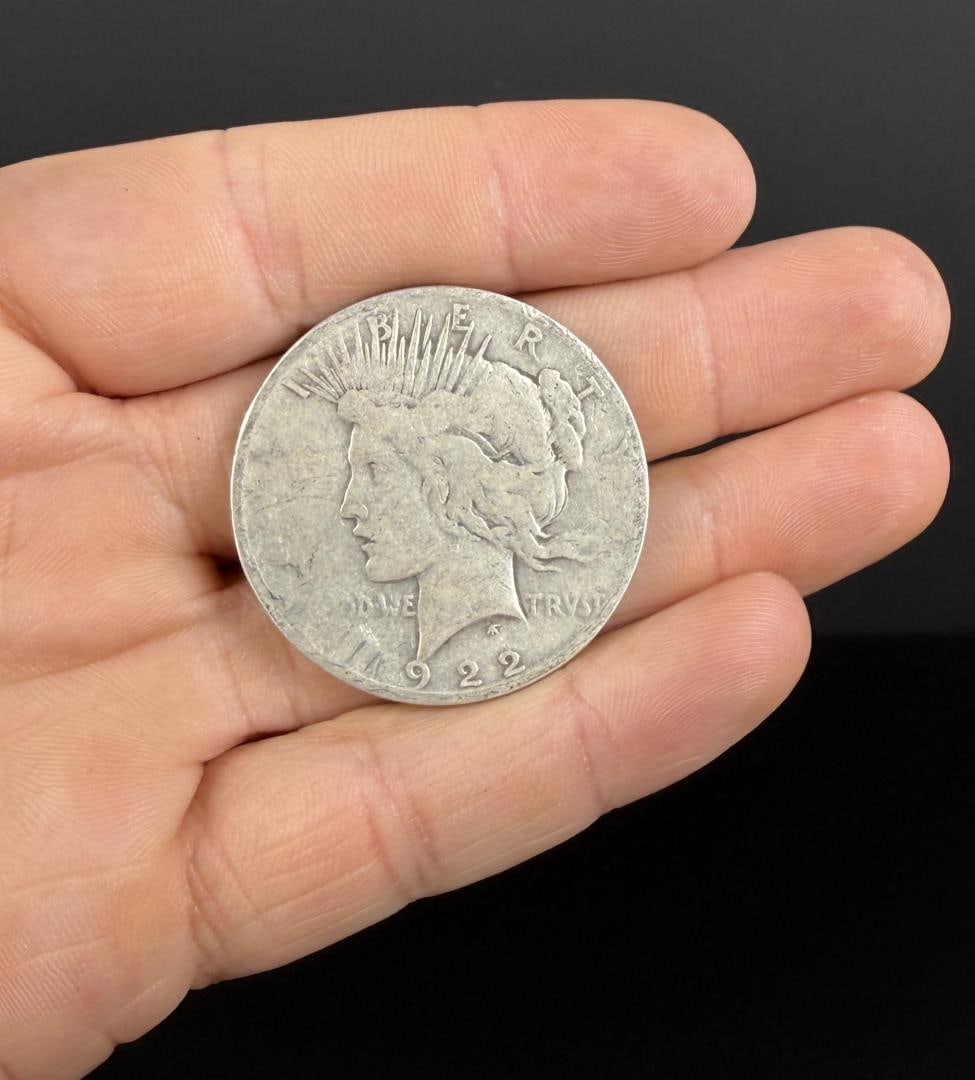 1922 P Silver Peace Dollar: Nice example.