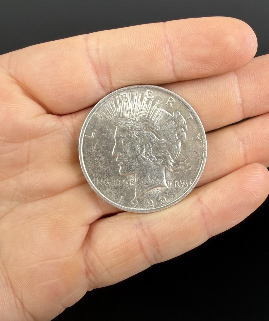 1922 P Silver Peace Dollar: Nice Example