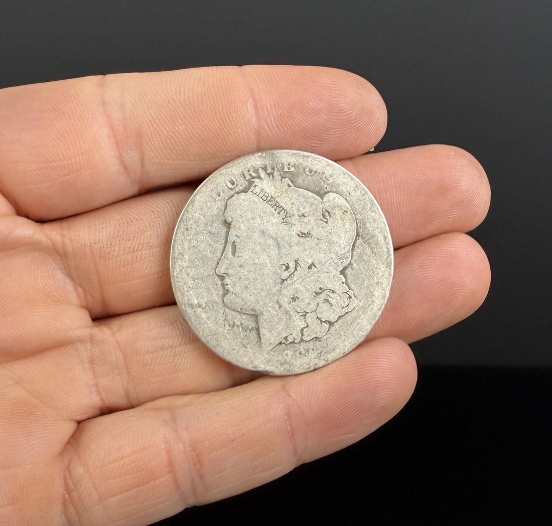 1886 O Morgan Silver Dollar (1 of 4)