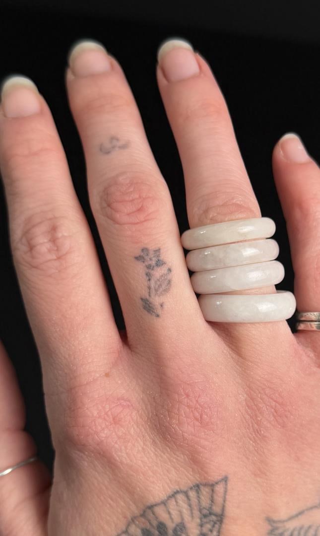 Chinese White Jade Jadeite Rings: 10 grams.