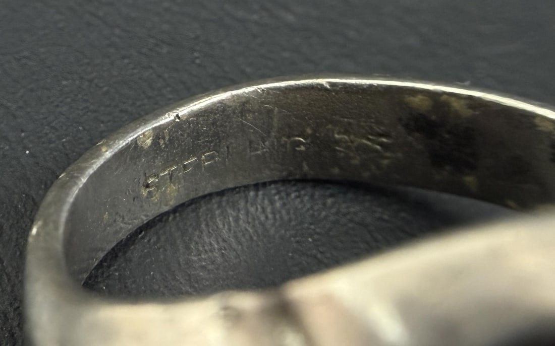 Sterling Silver R Monogram Ring - 7