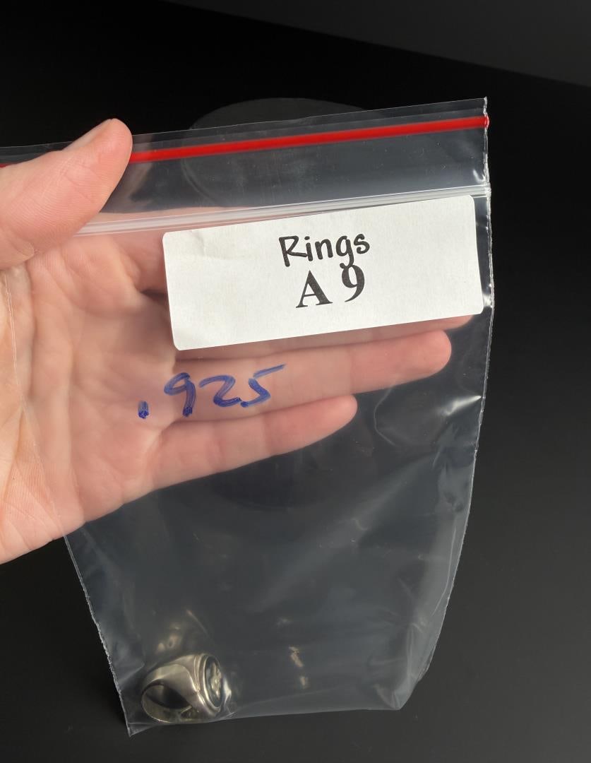 Sterling Silver R Monogram Ring - 9