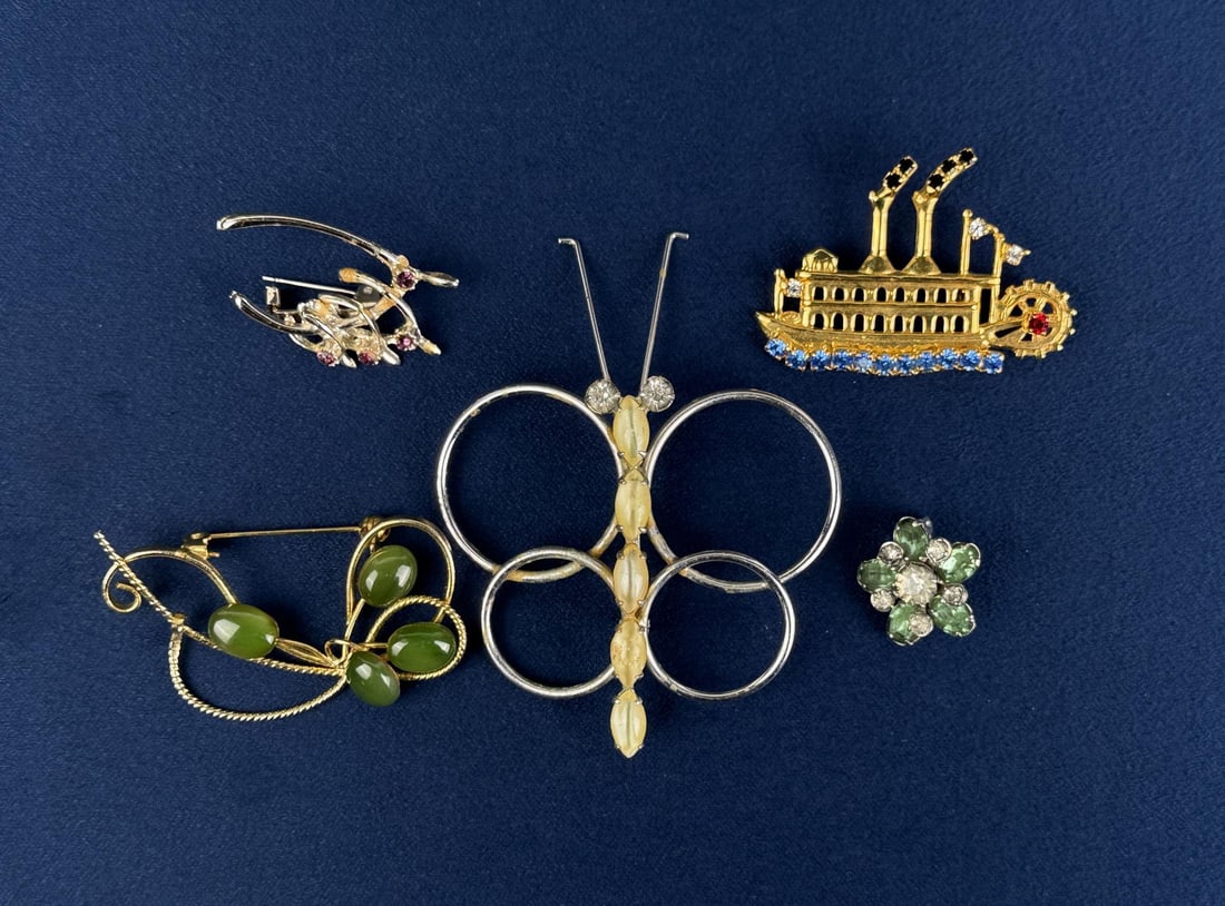Rhinestone Costume Jewelry Brooches (1 of 3)
