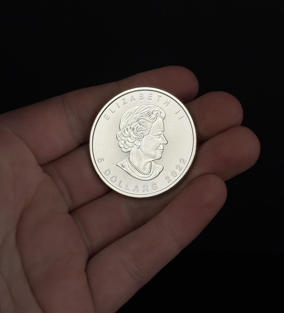 2022 Canada Silver Maple Leaf Troy Ounce Round (1 of 3)