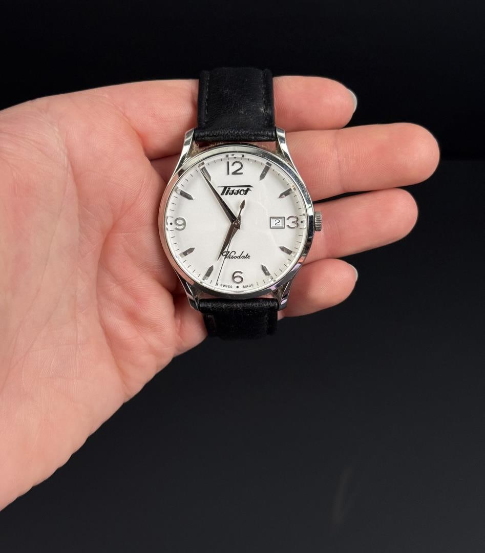 Tissot Heritage Visodate Date Quartz Watch (1 of 4)