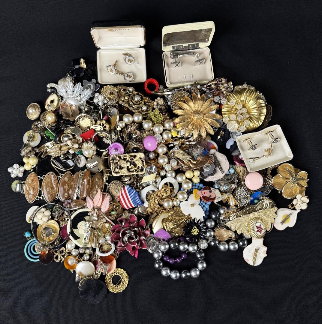 5 Pound Collection of Costume Jewelry (1 of 4)