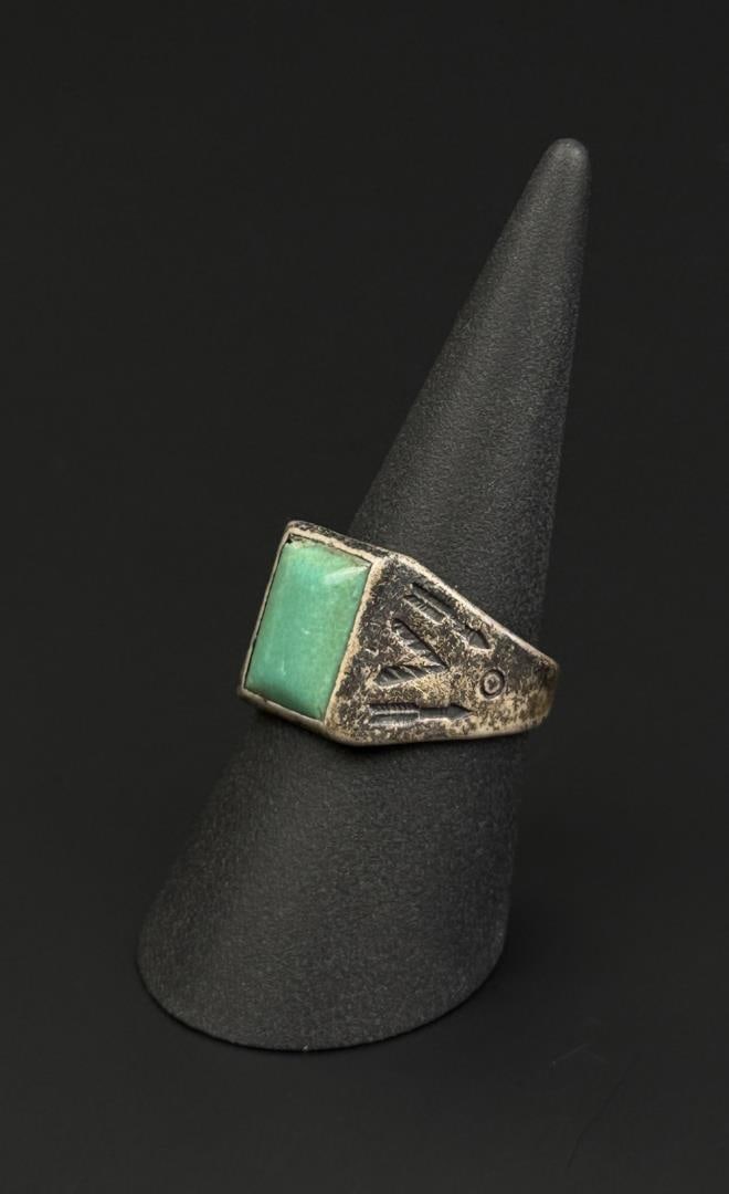 Bell Trading Post Sterling Silver Turquoise Ring: 8.3 grams. Size 10