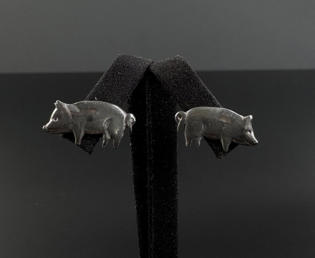 Sterling Silver Pig Earrings: 3.43 grams. 3/4" long.