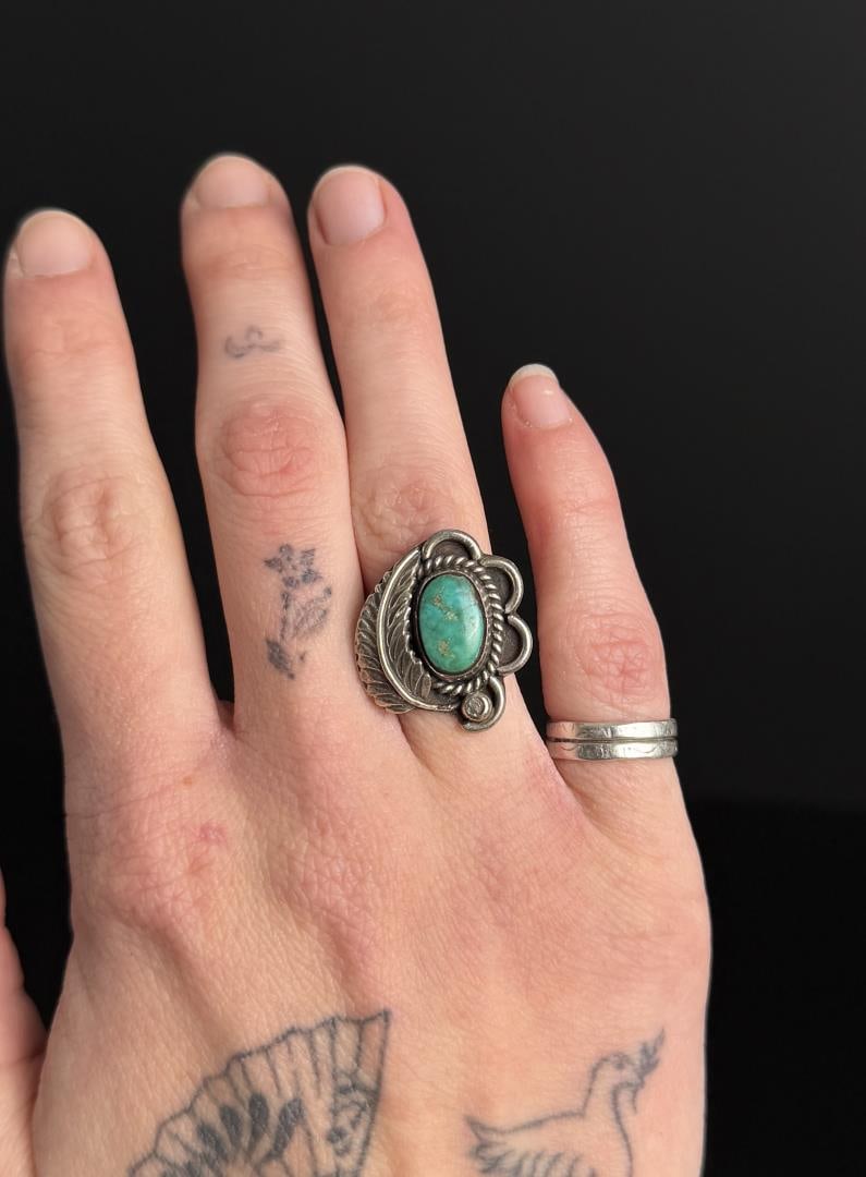 Navajo Sterling Silver Turquoise Ring: 6.3 grams. Size 5 1/2
