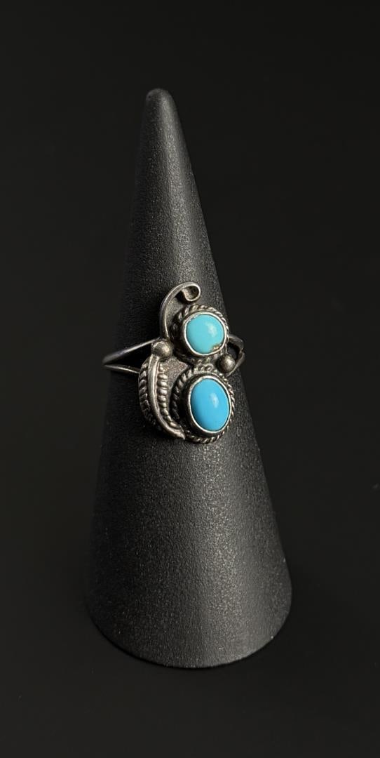 Navajo Sterling Silver Turquoise Ring: Size 5 3/4