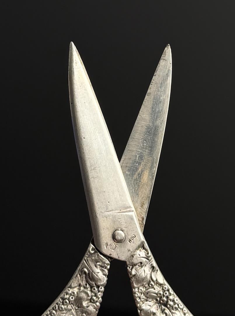 Victorian .800 Silver Grape Scissors Shears - 4