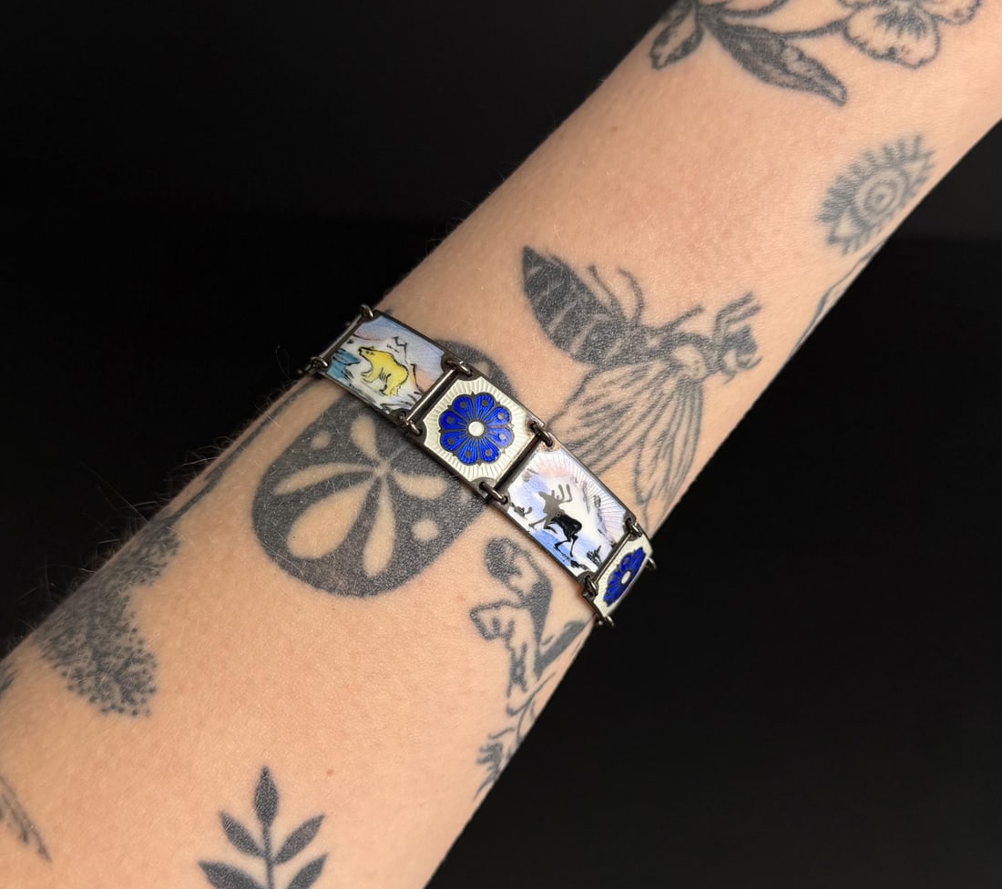 David Andersen Sterling Silver Enamel Bracelet: 22.8 grams. 6 3/4" inner circumference.