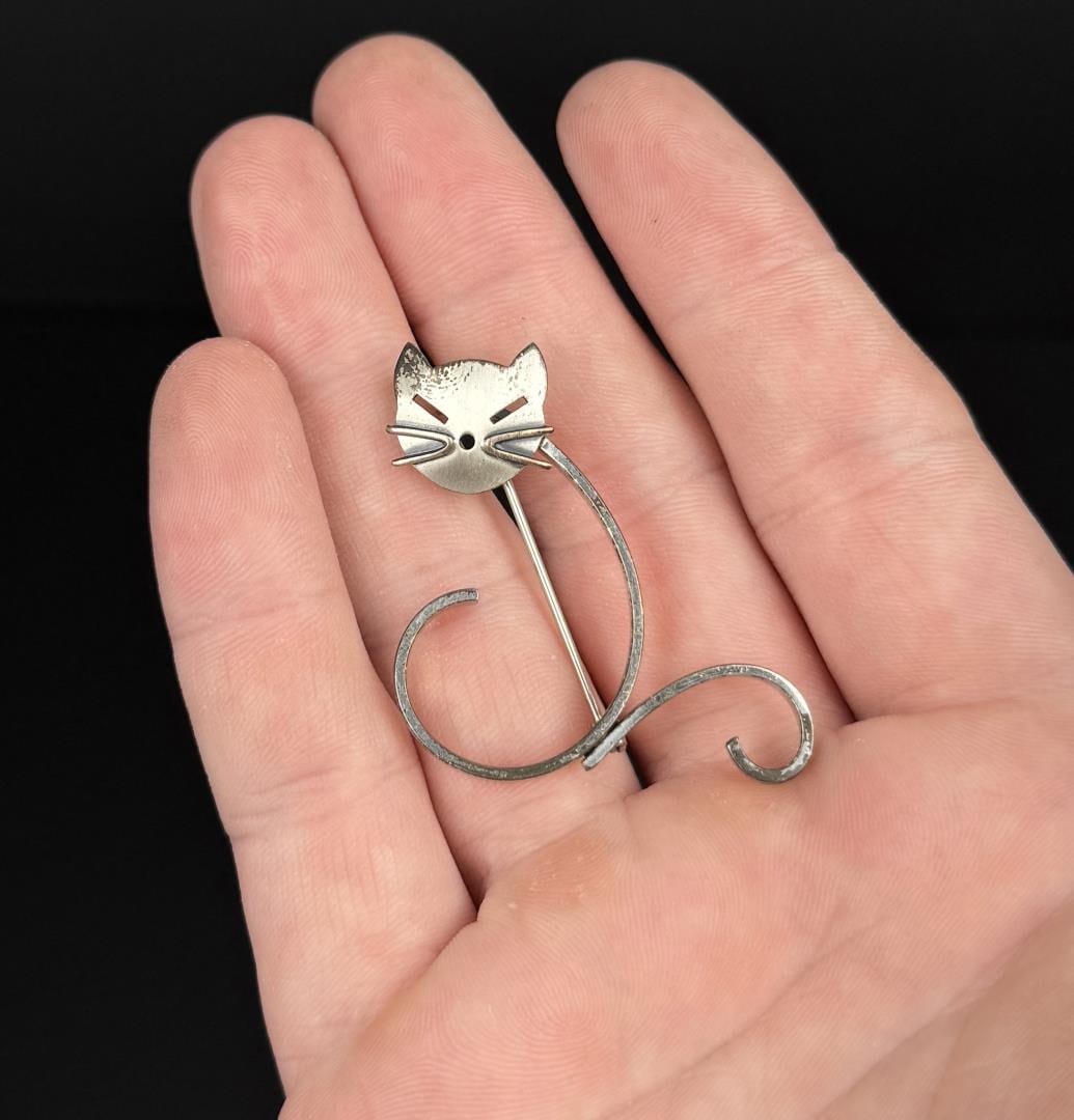 Beau Sterling Silver Cat Brooch (1 of 4)