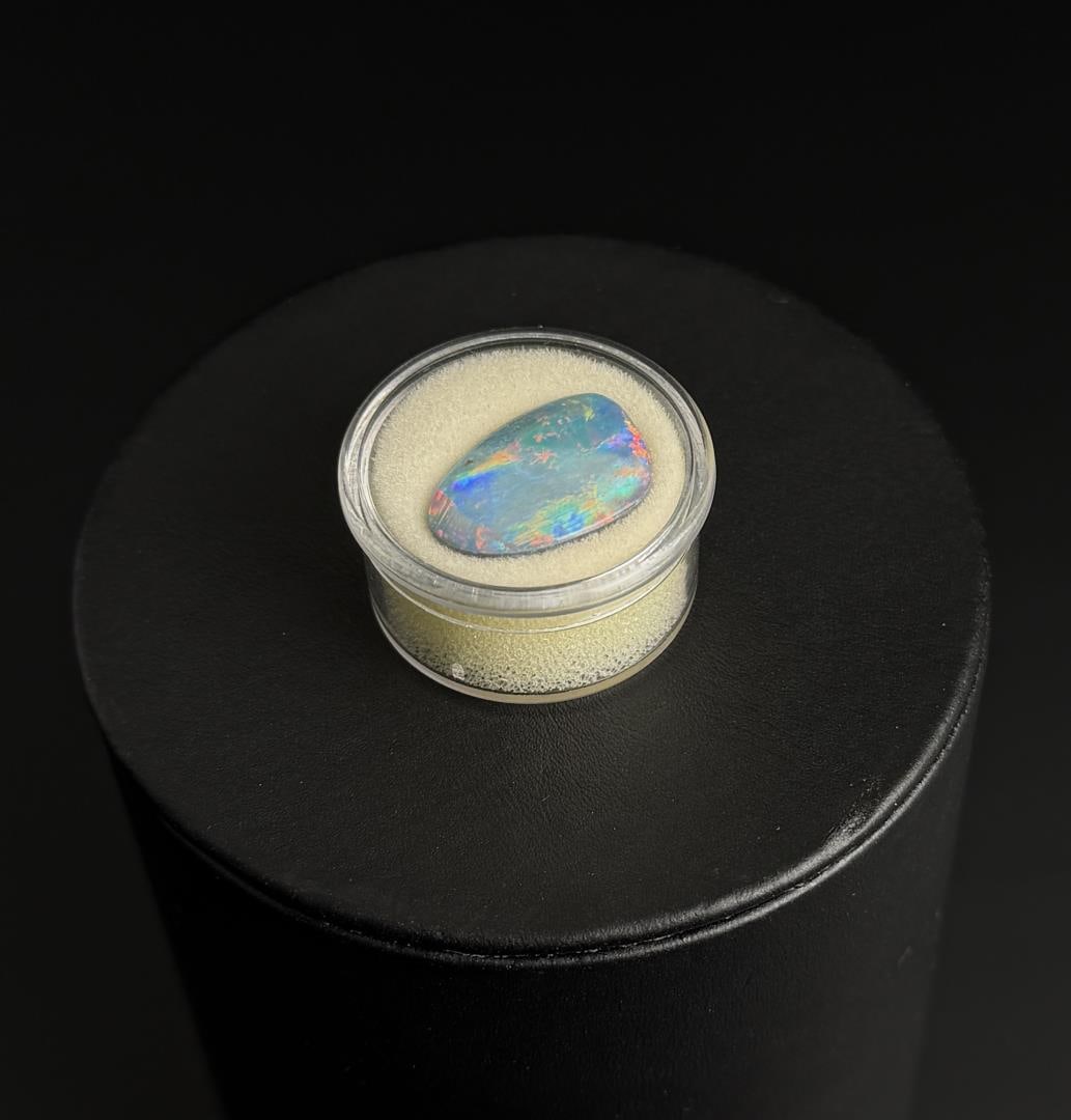 Australian Black Fire Opal Gemstone Cabochon: 6 carats.