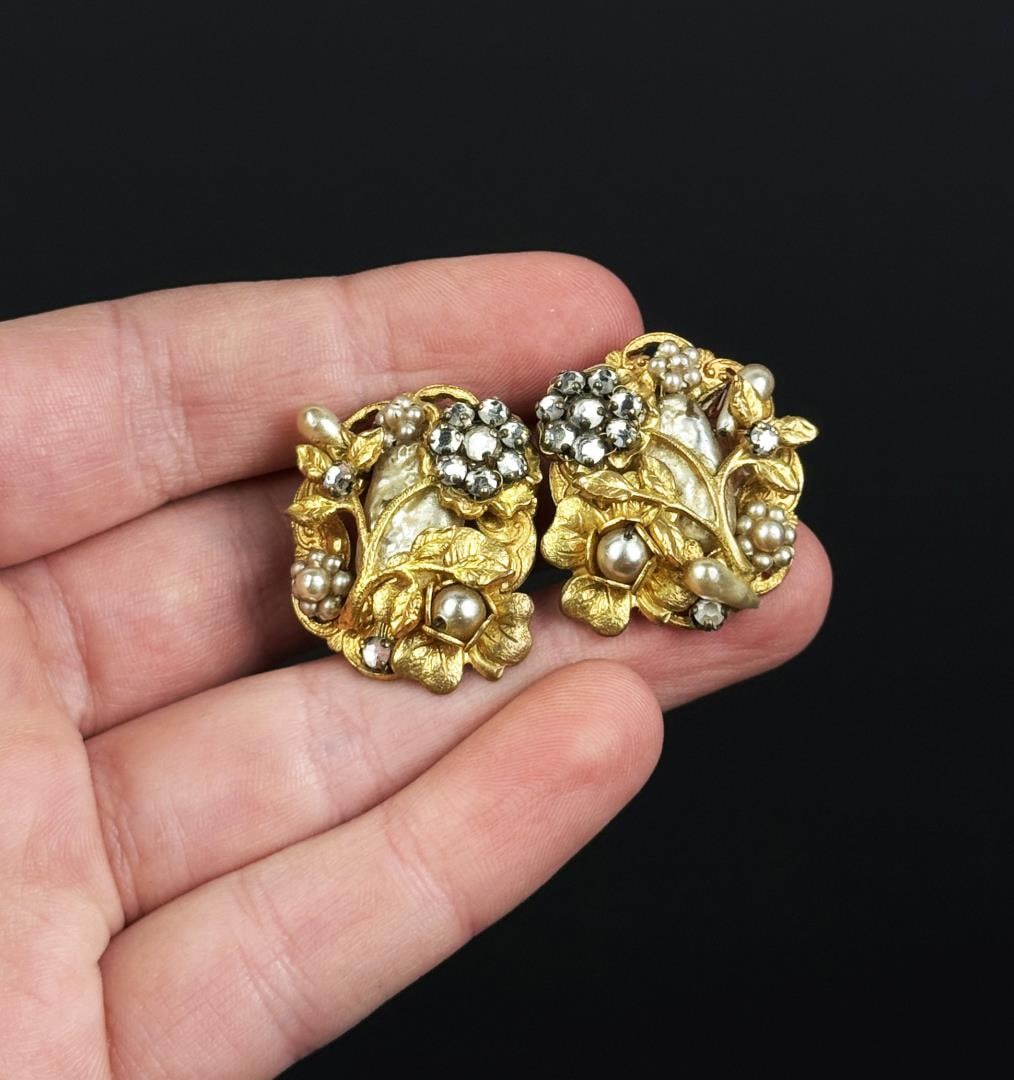 Pearl Costume Jewelry Rhinestone Earrings (1 of 5)