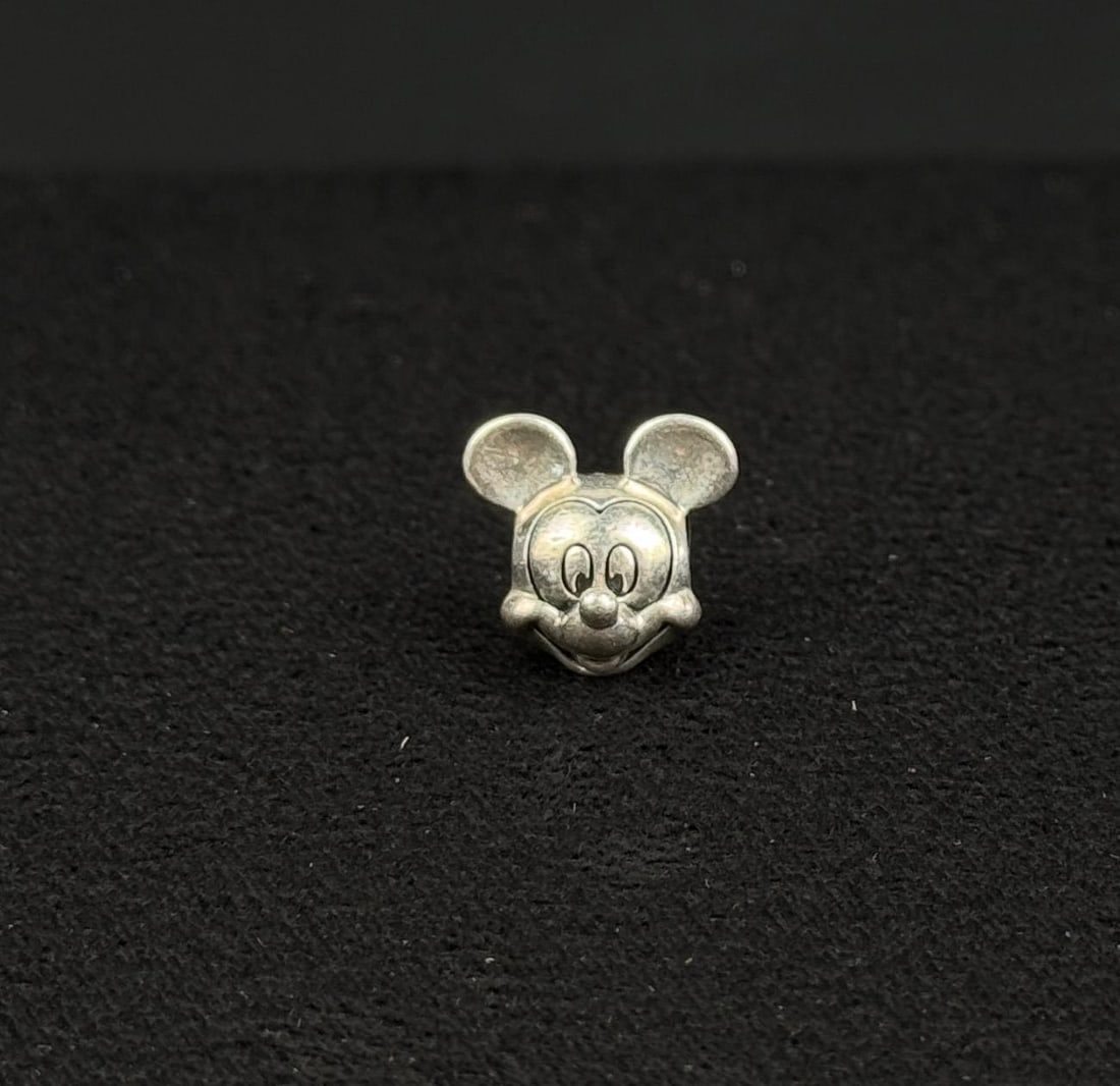 Pandora Sterling Silver Mickey Mouse Bead: 3.41 grams. 1/2" diameter.