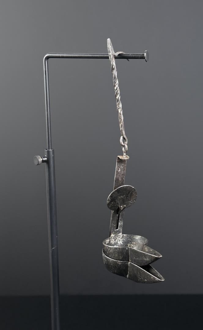 18th Century Double Pan Iron Cruise Lamp (1 of 13)