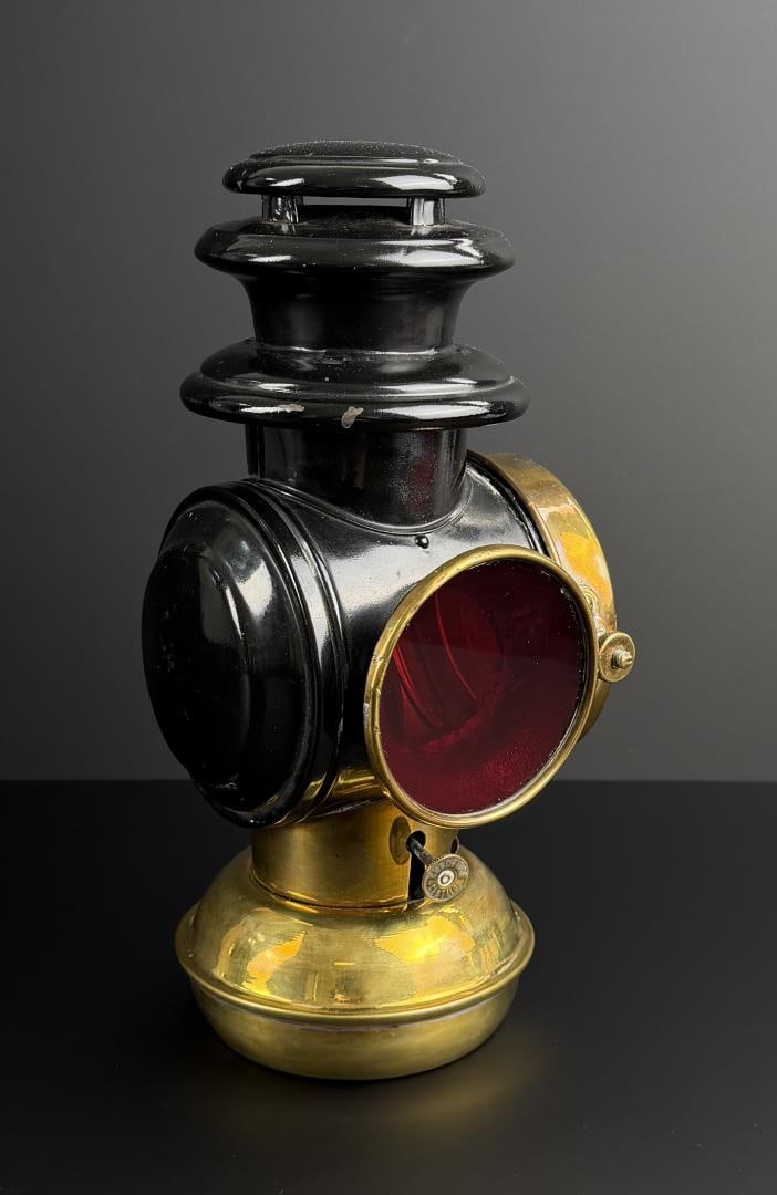 Collection of Tin Kerosene Finger Lamps (1 of 7)