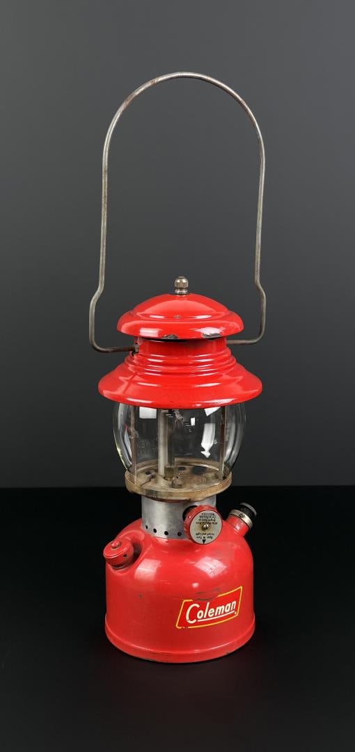 Coleman Model 200a Hiking Camping Lantern (1 of 6)