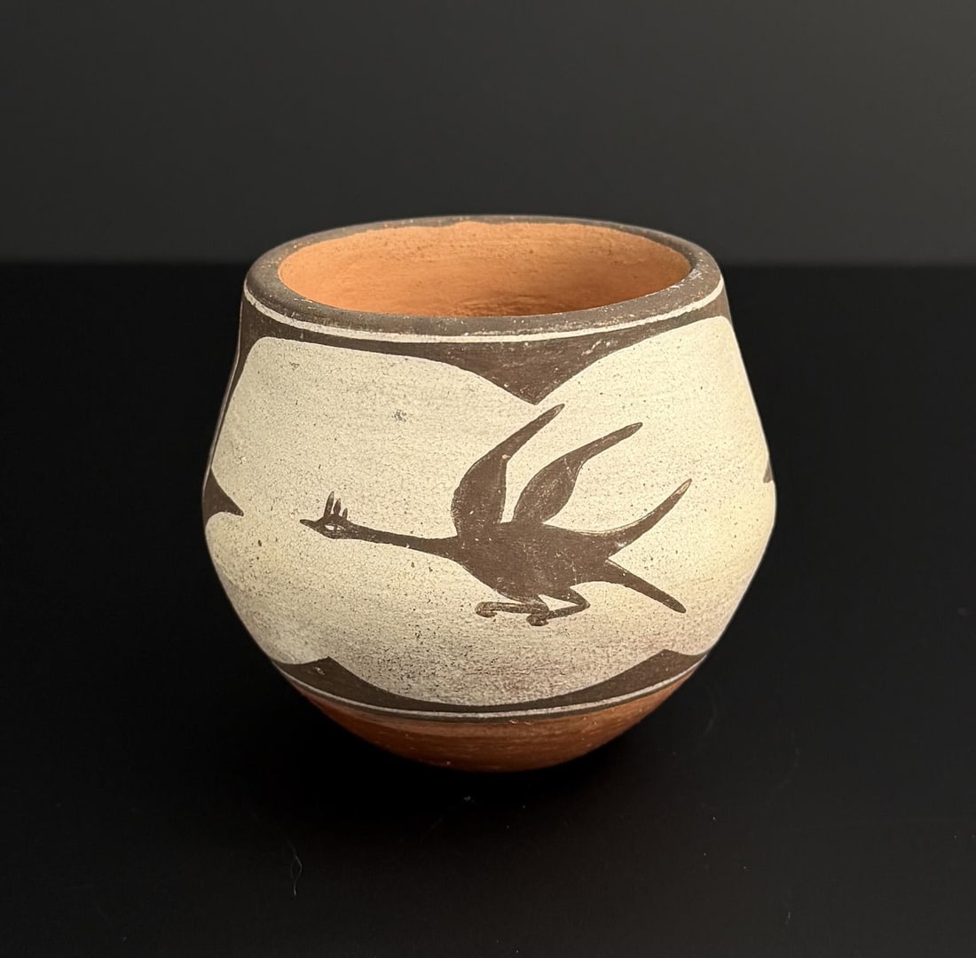 Zia Pueblo Pottery Roadrunner Jar Pot: 2 3/4" diameter, 2 1/2" tall.