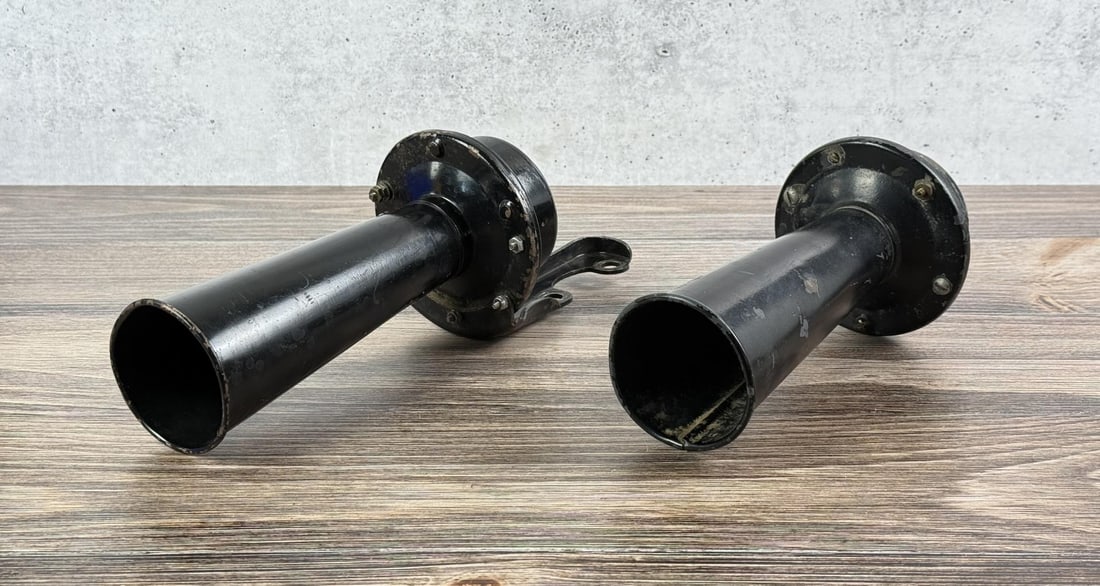 Ames Ford Model T Car 6 Volt Electric Horns: 10" by 4 7/8" by 4 1/2". Lowell, Massachusetts. Aa-oo-gah sound.