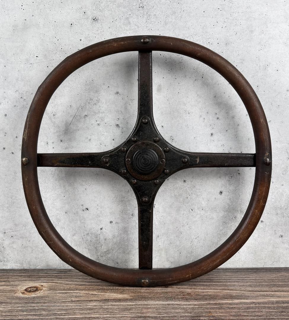 WW2 GMC CCKW DUKW Duck Steering Wheel: 17" by 17 1/2".