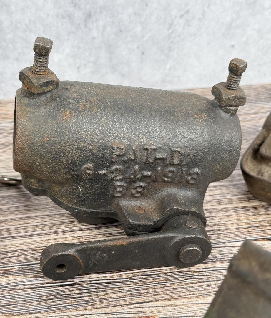 Ford Model T Engine Components - 4