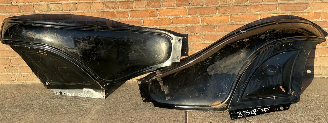 1917 to 1923 Ford T Passenger Car Front Fenders: Pair.