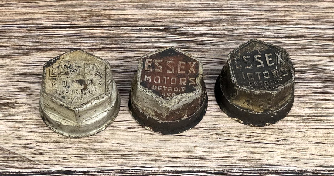 Essex Motors Grease Cap Hubcaps: Lot of 3.