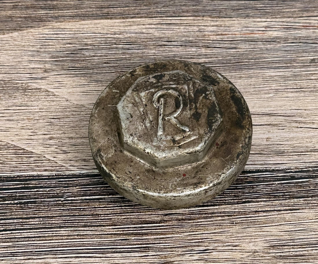 Marmon Motor Car Roosevelt Grease Cap: Grease / dust cap for early Marmon car. 3 7/8".