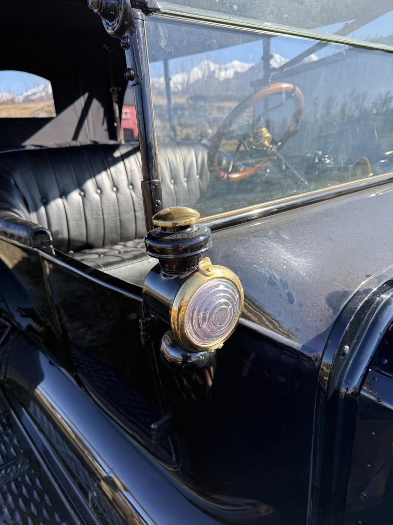 1915 Ford Model T Touring Car - 10
