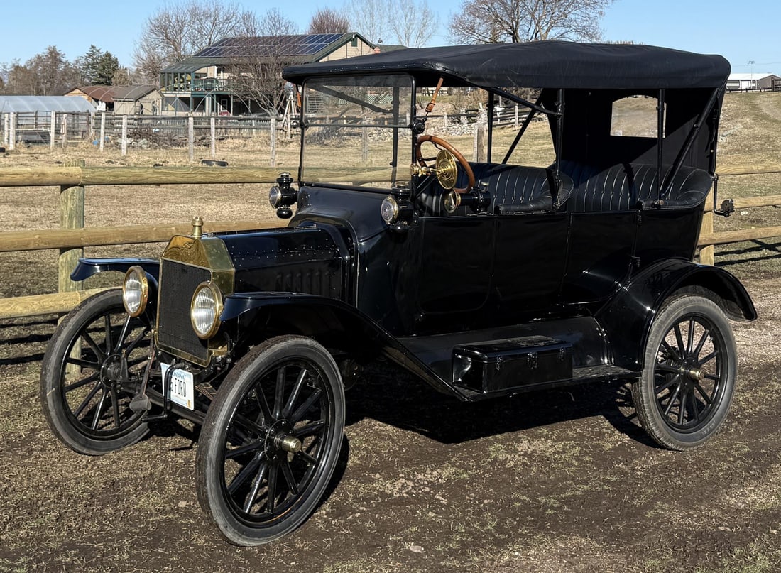 1915 Ford Model T Touring Car (1 of 20)