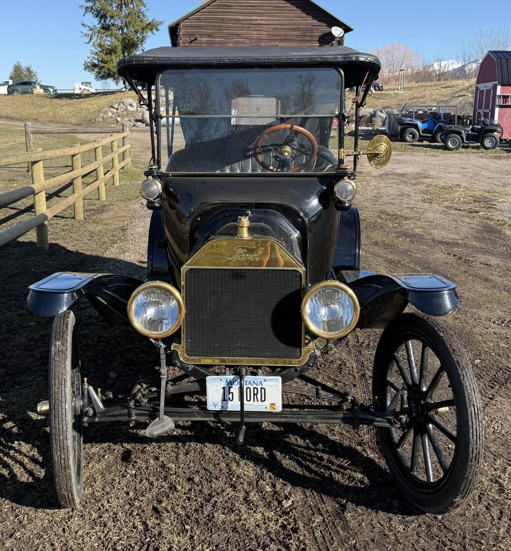 1915 Ford Model T Touring Car - 3