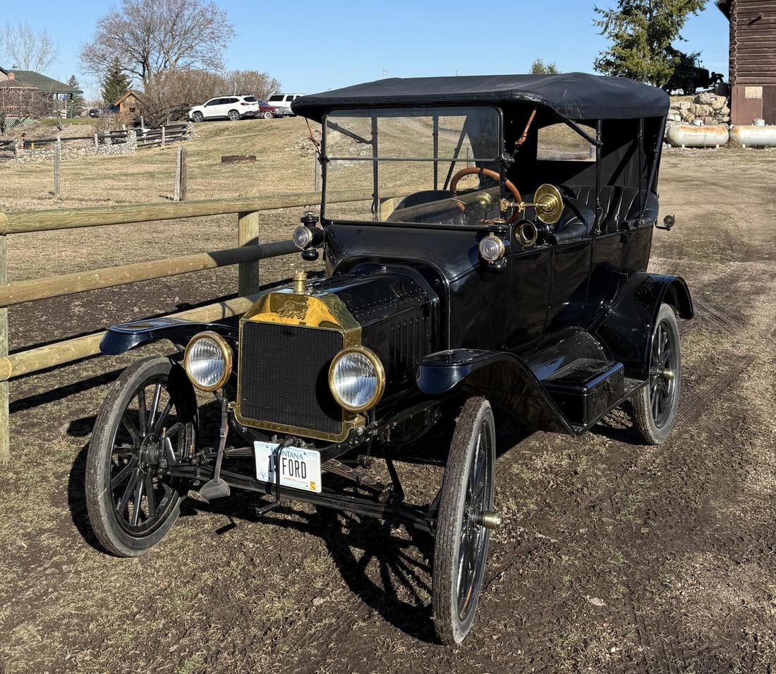 1915 Ford Model T Touring Car - 4