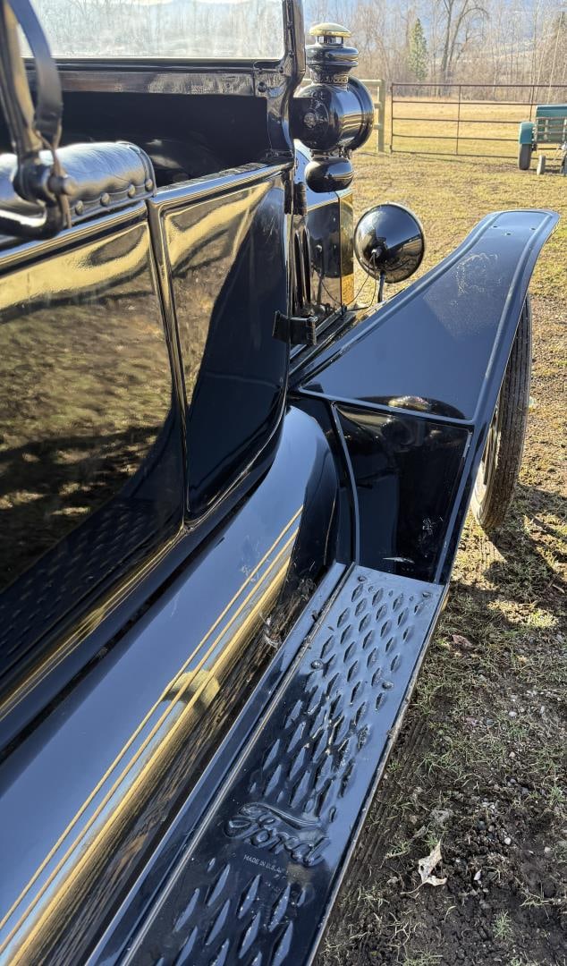 1915 Ford Model T Touring Car - 8