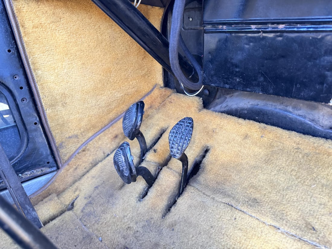 1925 Ford Model T Coupe - 10