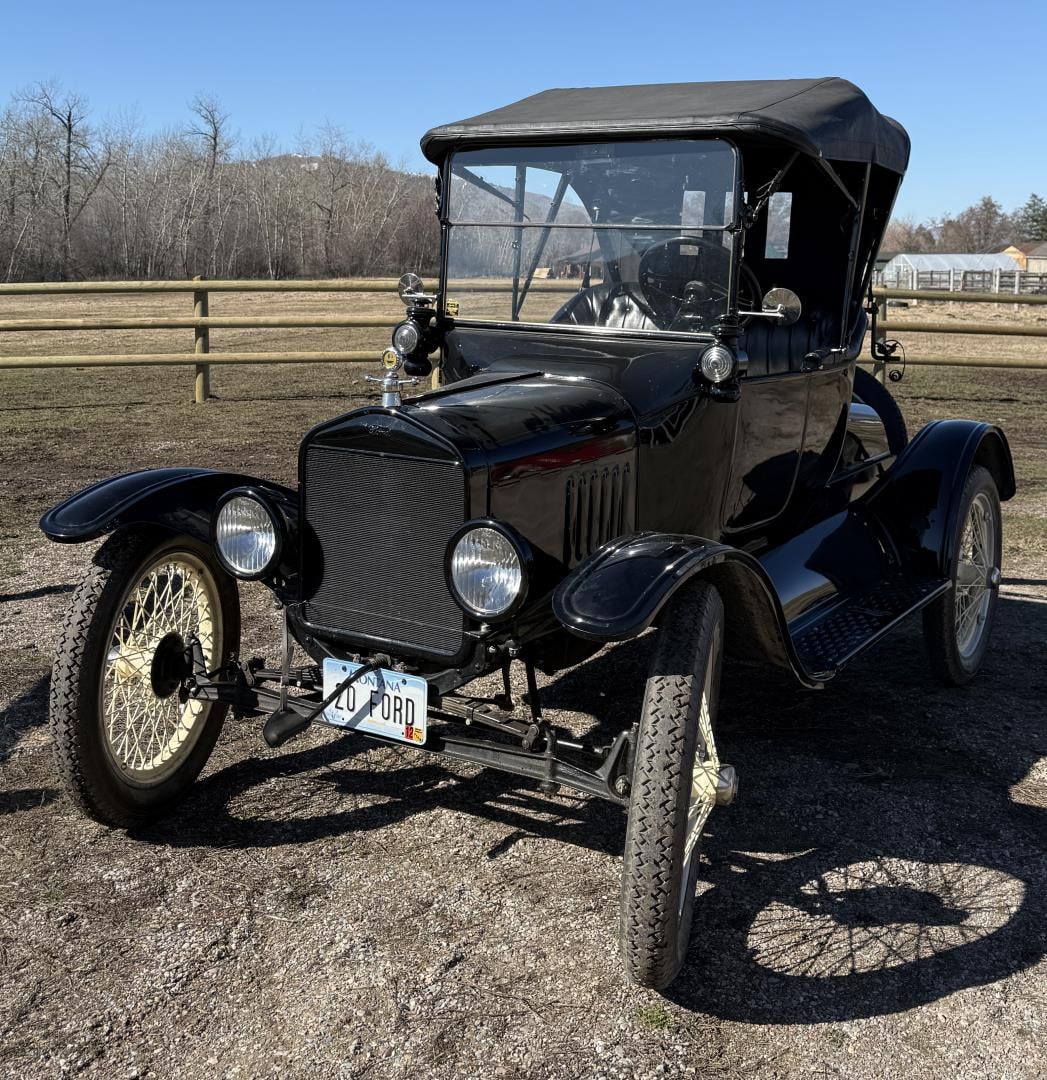 1920 Ford Model T Turtleback Runabout - 11
