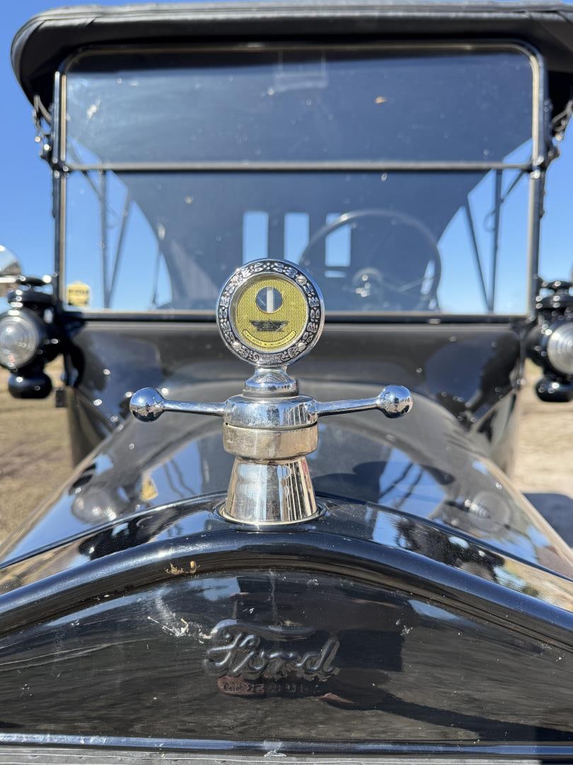 1920 Ford Model T Turtleback Runabout - 12