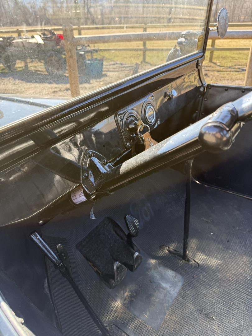 1920 Ford Model T Turtleback Runabout - 14