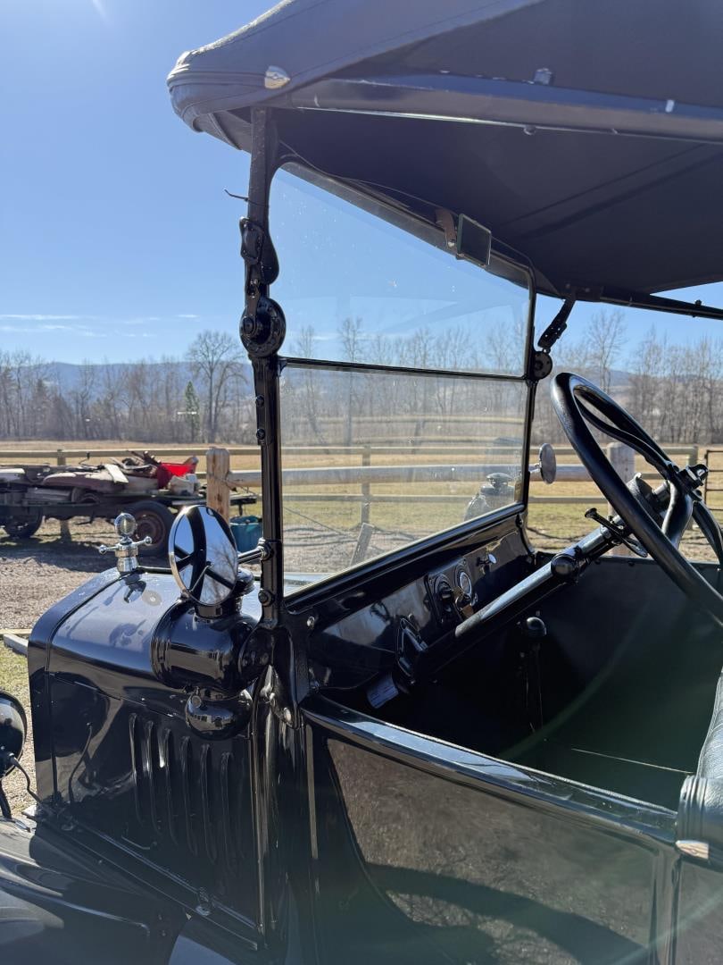 1920 Ford Model T Turtleback Runabout - 16
